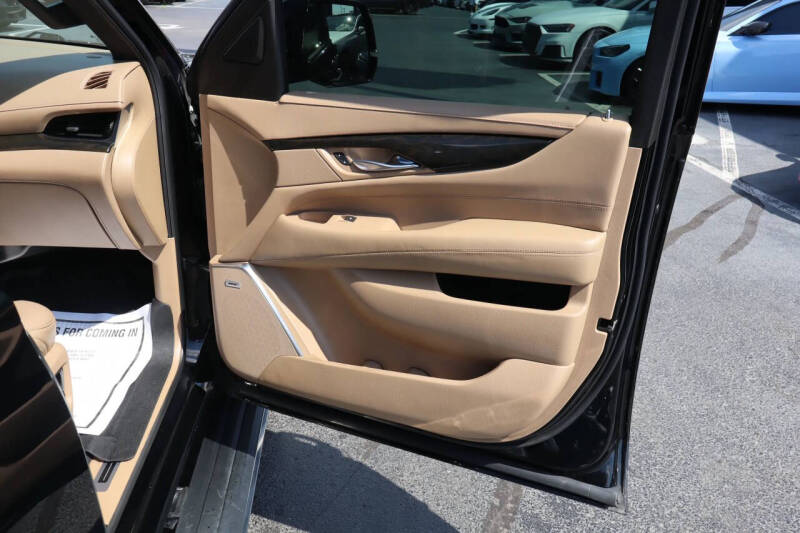2018 Cadillac Escalade ESV Platinum