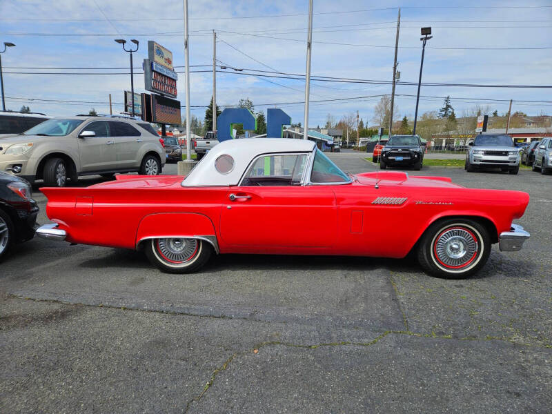 1957 Ford Thunderbird
