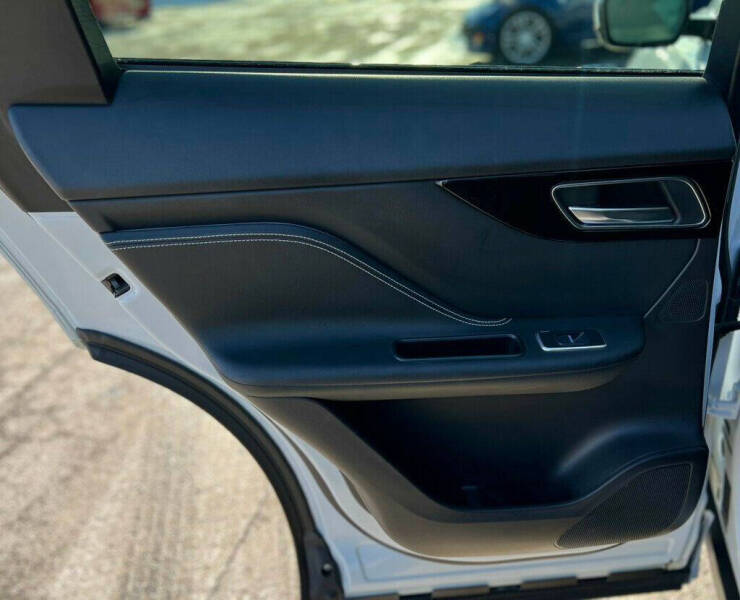 2017 Jaguar F-PACE S