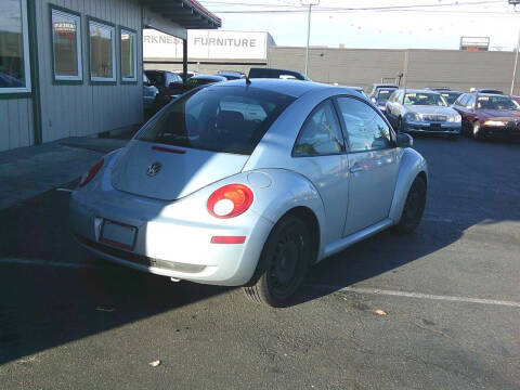 2010 Volkswagen New Beetle