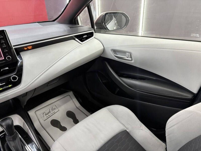 2021 Toyota Corolla Hatchback SE