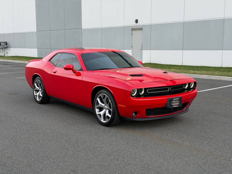 2016 Dodge Challenger SXT Plus