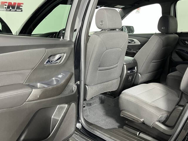 2022 Chevrolet Traverse LT Cloth