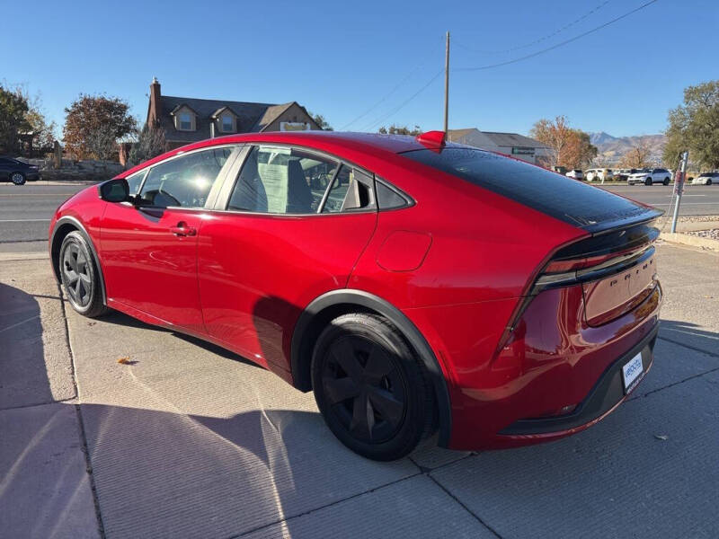 2024 Toyota Prius LE