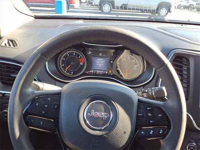 2023 Jeep Cherokee Altitude Lux