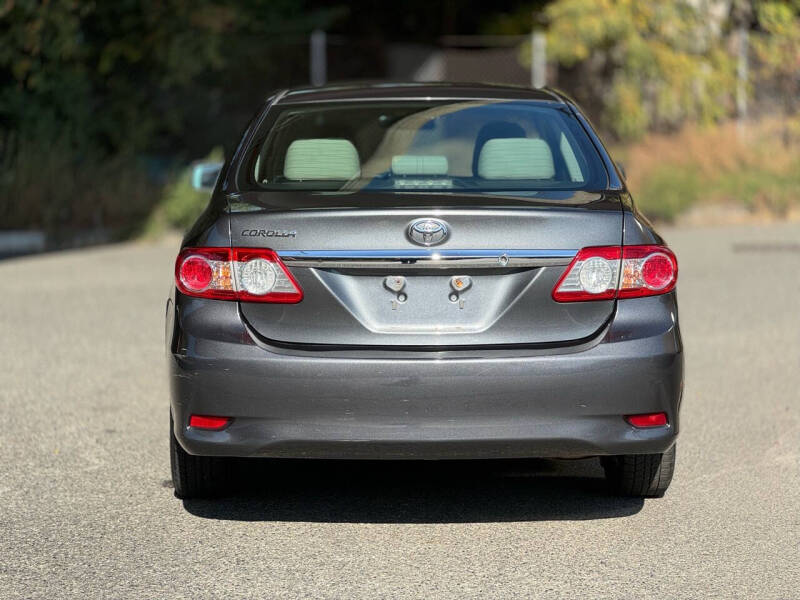 2012 Toyota Corolla L photo 7