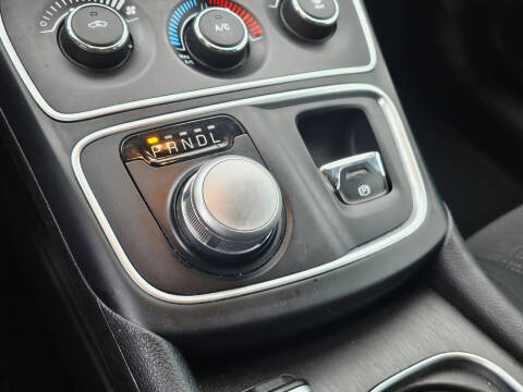 2016 Chrysler 200 LX