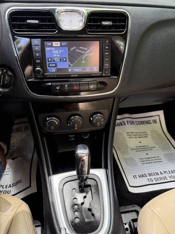 2012 Chrysler 200 Limited