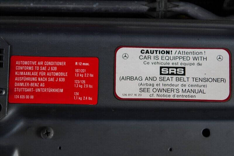 1988 Mercedes-Benz 560-Class 560 SL