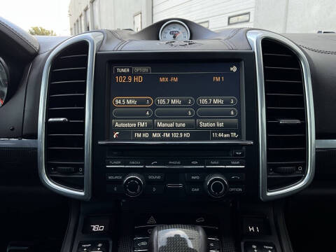 2016 Porsche Cayenne GTS