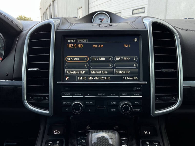 2016 Porsche Cayenne GTS