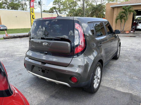 2017 Kia Soul +