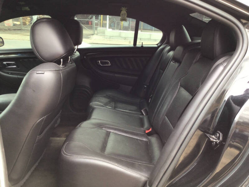 2015 Ford Taurus Limited