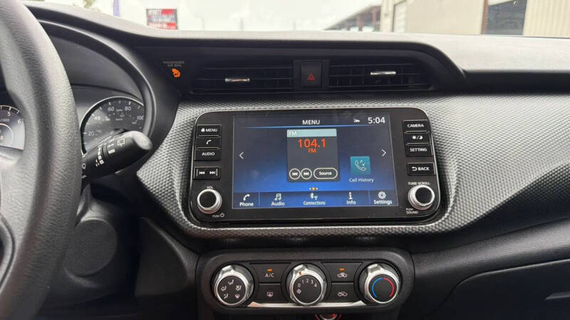 2024 Nissan Kicks SV