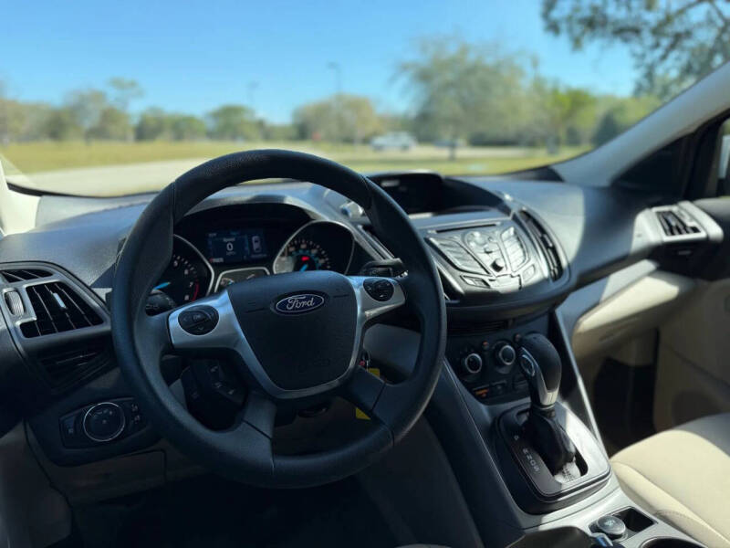 2015 Ford Escape SE