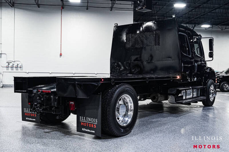 2005 Freightliner M2 106