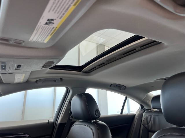 2013 Buick Regal Premium 1