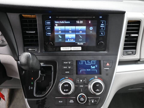2015 Toyota Sienna LE 7-Passenger