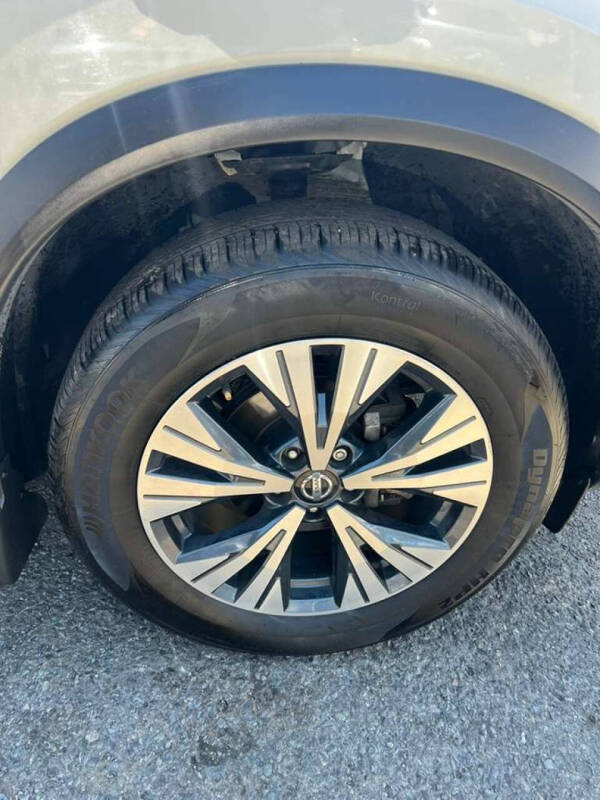 2021 Nissan Rogue SV