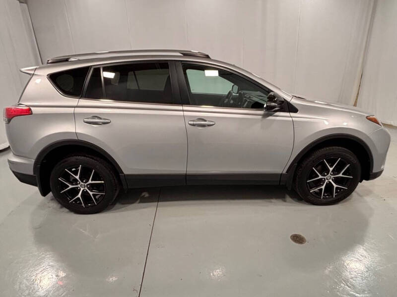 2017 Toyota RAV4 SE