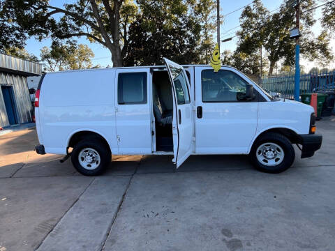 2017 Chevrolet Express 2500