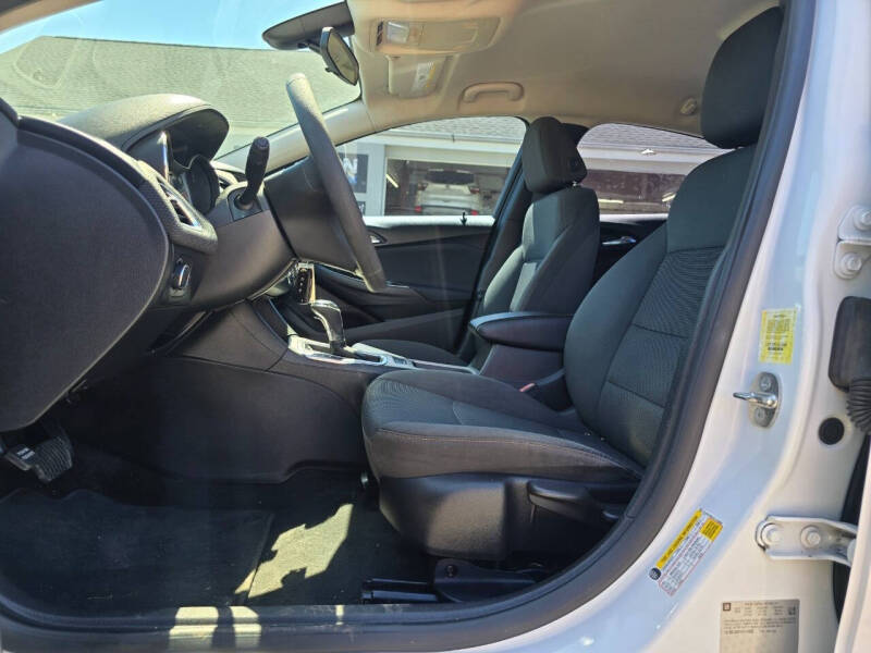2017 Chevrolet Cruze LS Auto