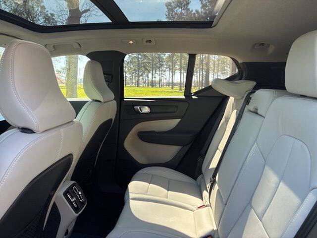 2026 Volvo XC40 B5 Plus