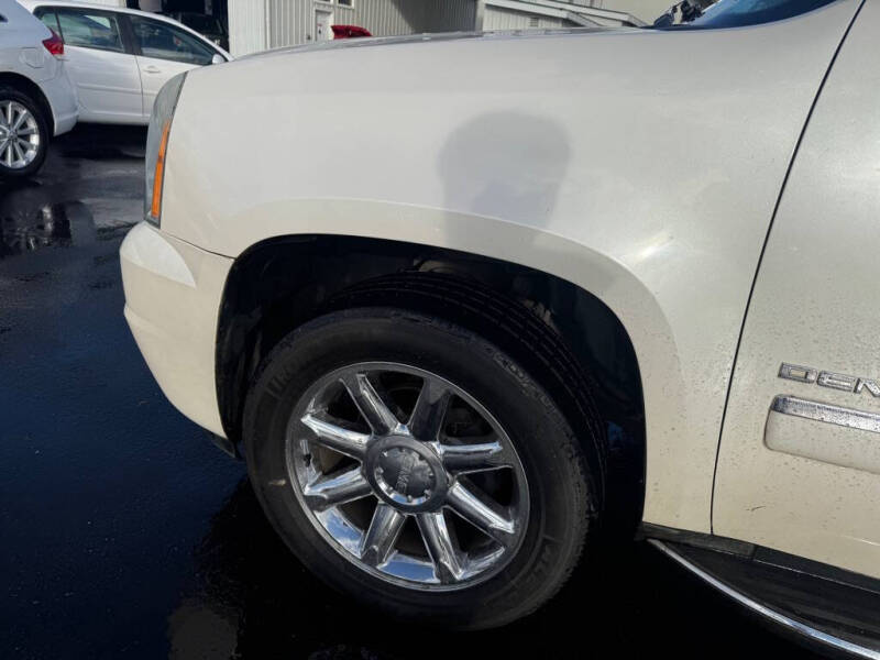 2011 GMC Yukon XL Denali