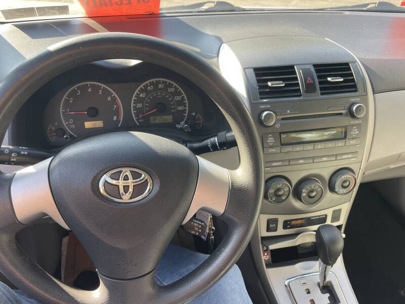 2011 Toyota Corolla LE