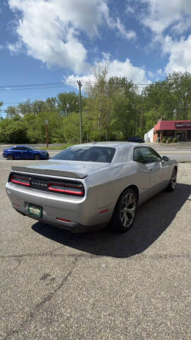 2015 Dodge Challenger SXT Plus