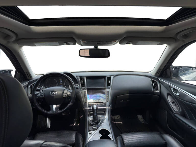 2015 Infiniti Q50