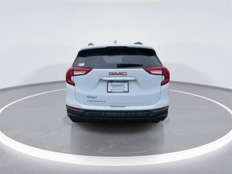 2022 GMC Terrain SLE