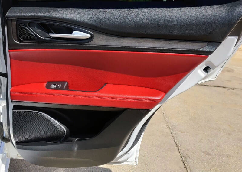 2020 Alfa Romeo Stelvio Ti Sport