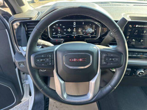2025 GMC Sierra 1500 Elevation Standard
