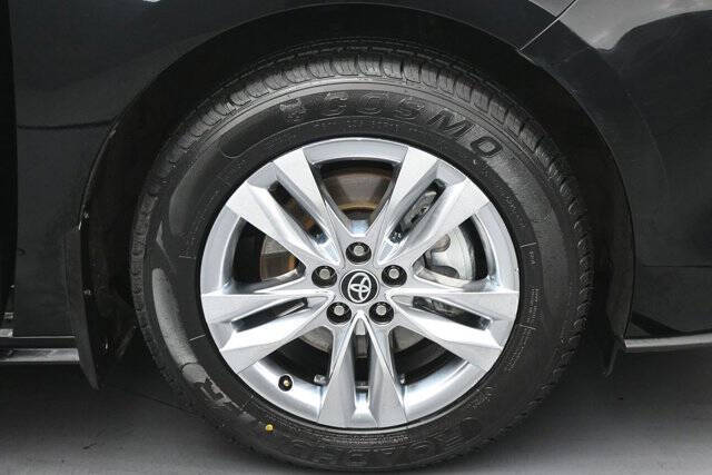 2025 Toyota Sienna XLE 7-Passenger