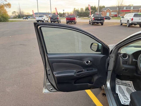2013 Nissan Versa 1.6 SV