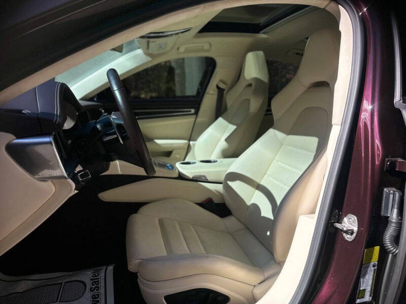 2023 Porsche Panamera GTS