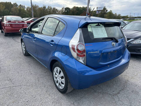 2014 Toyota Prius c Two