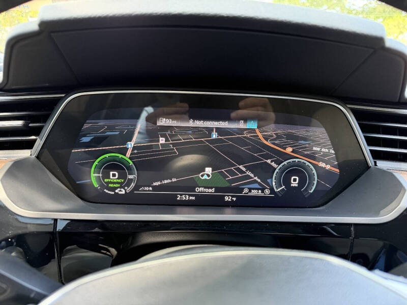 2019 Audi e-tron quattro Premium Plus