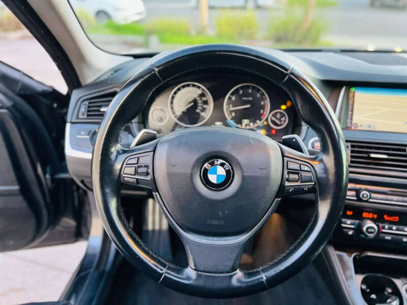 2016 BMW 5 Series 528i