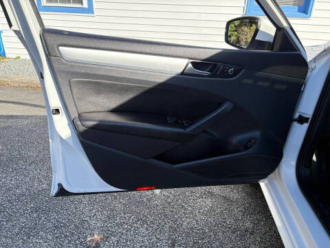 2013 Volkswagen Passat SE PZEV