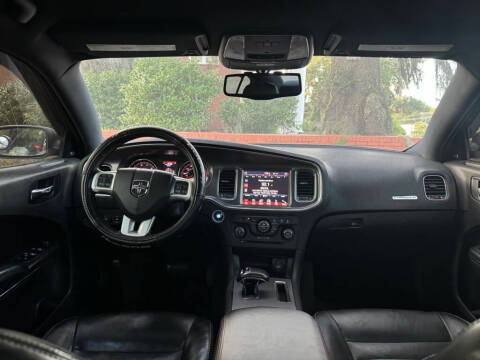 2013 Dodge Charger SXT