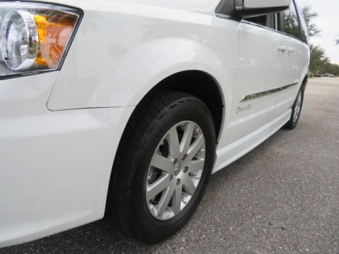 2014 Chrysler Town and Country Touring