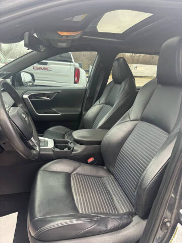 2019 Toyota RAV4 Hybrid XSE