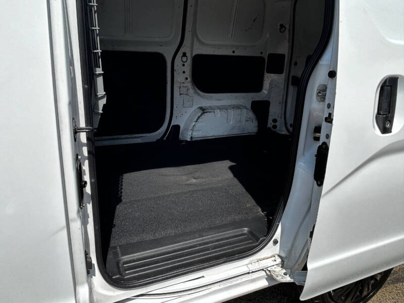 2021 Nissan NV200 SV