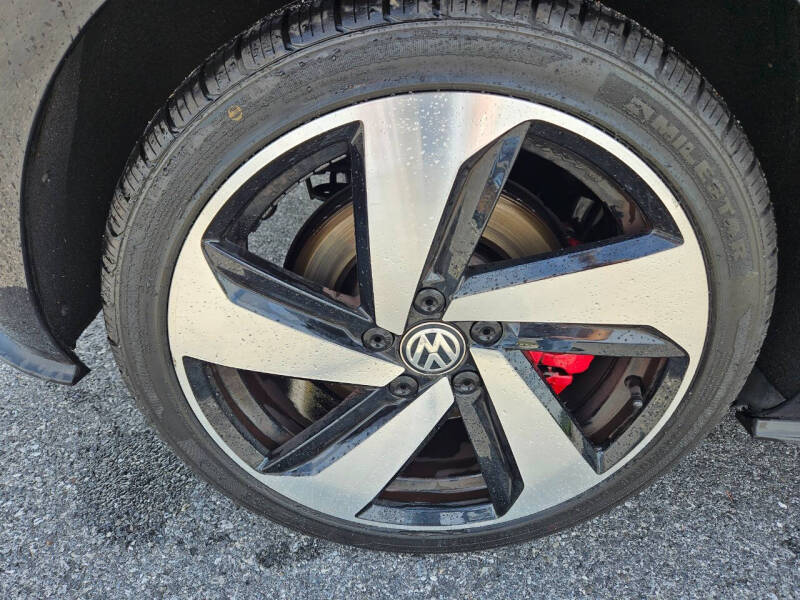 2020 Volkswagen Golf GTI SE