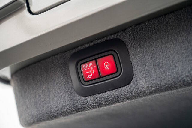 2021 Aston Martin DBX