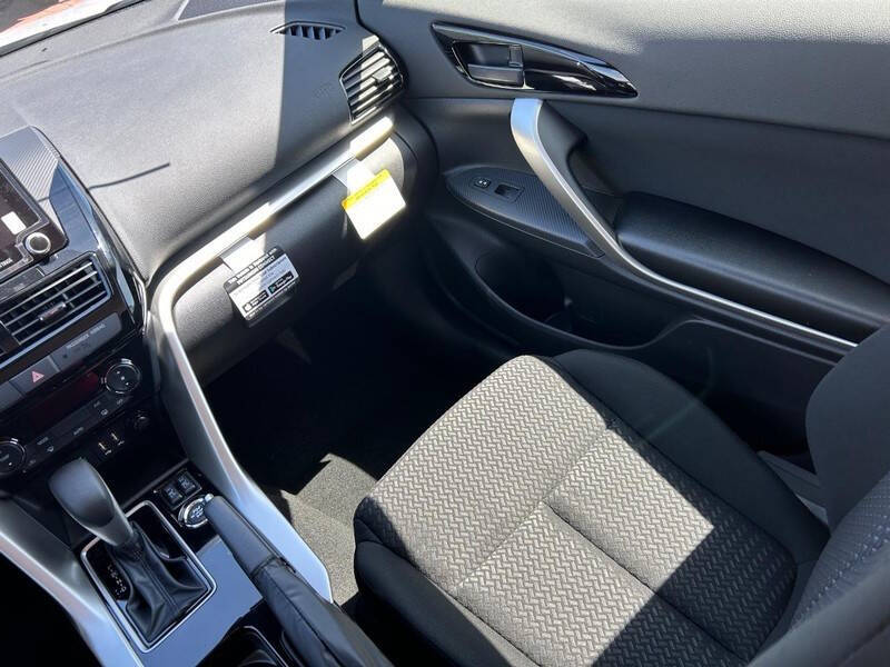 2024 Mitsubishi Eclipse Cross LE