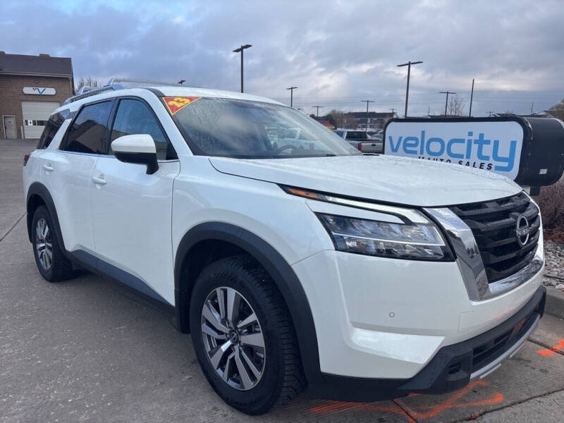 2023 Nissan Pathfinder SL