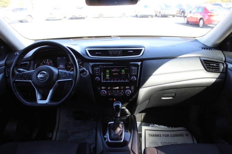 2020 Nissan Rogue SV